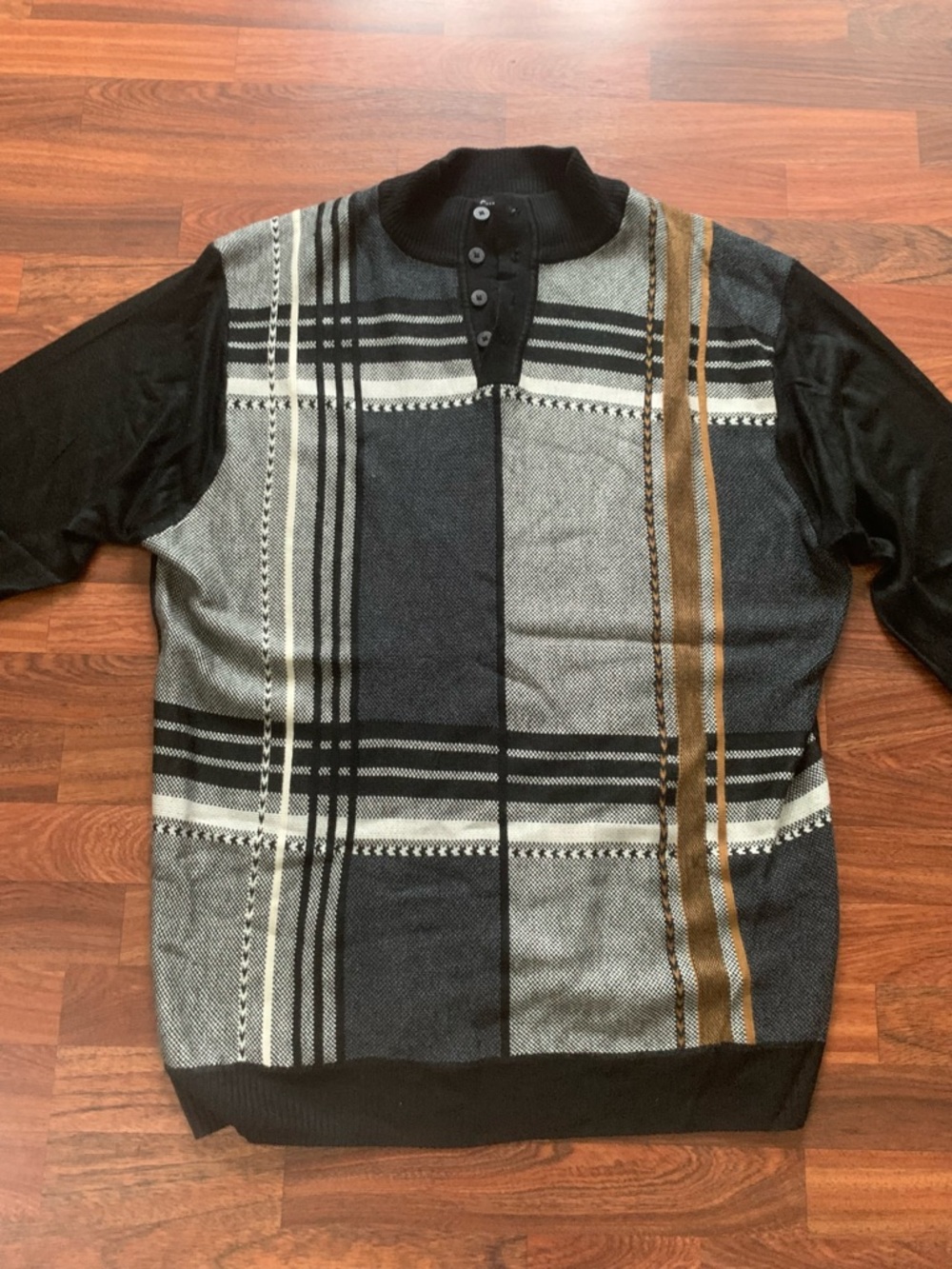 SilverSilk Men’s XL Sweater Black Cream Tan Plaid Pullover 1/4 Button High Neck